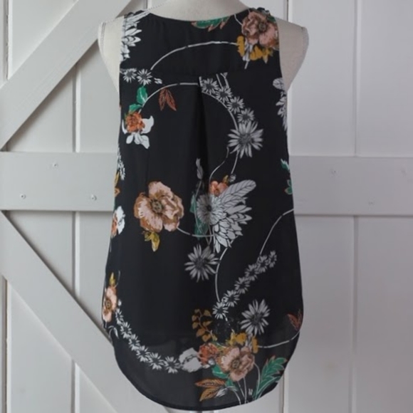 Maurices Black Floral Sleeveless V-Neck Blouse Tank Top XS K0118 - Picture 5 of 8